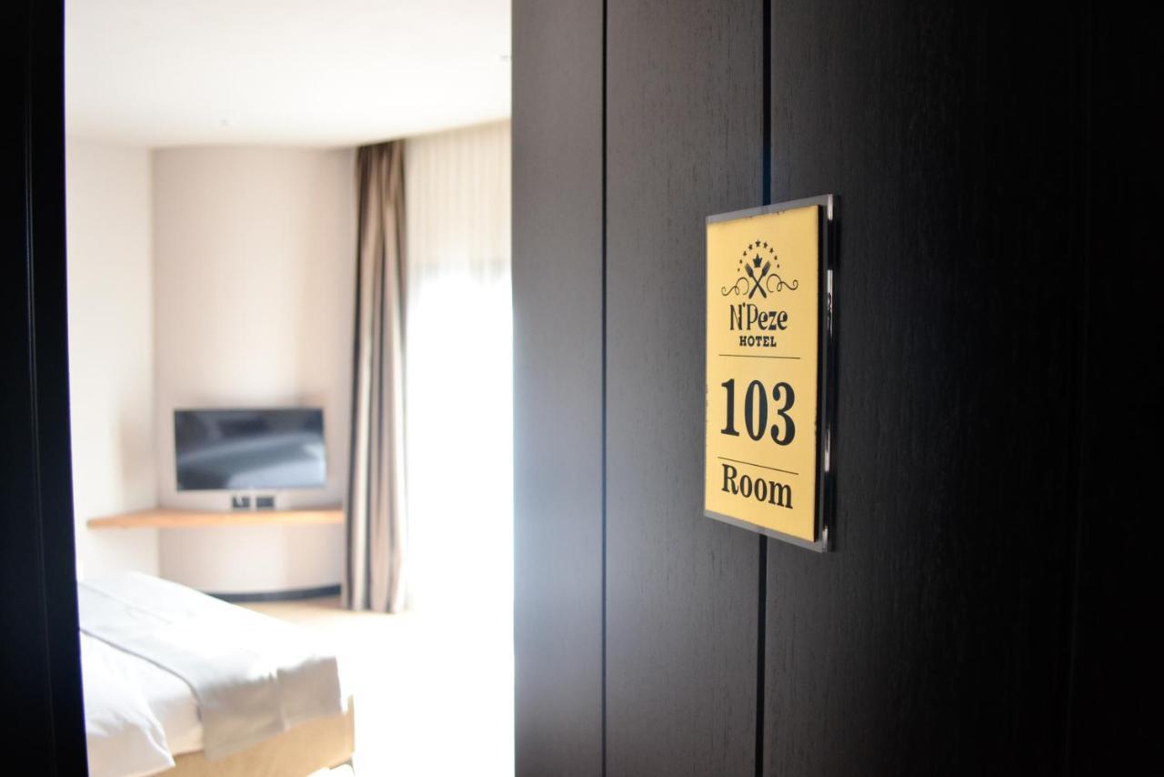 N'Peze Hotel Ljaknasi Kültér fotó